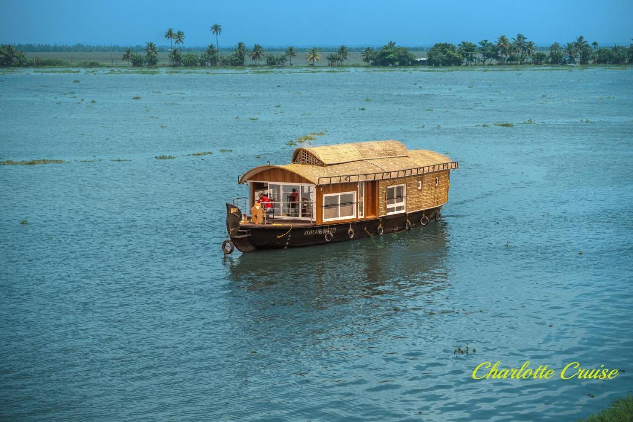 Charlotte Cruise House Boat Ξενοδοχείο Alappuzha Εξωτερικό φωτογραφία