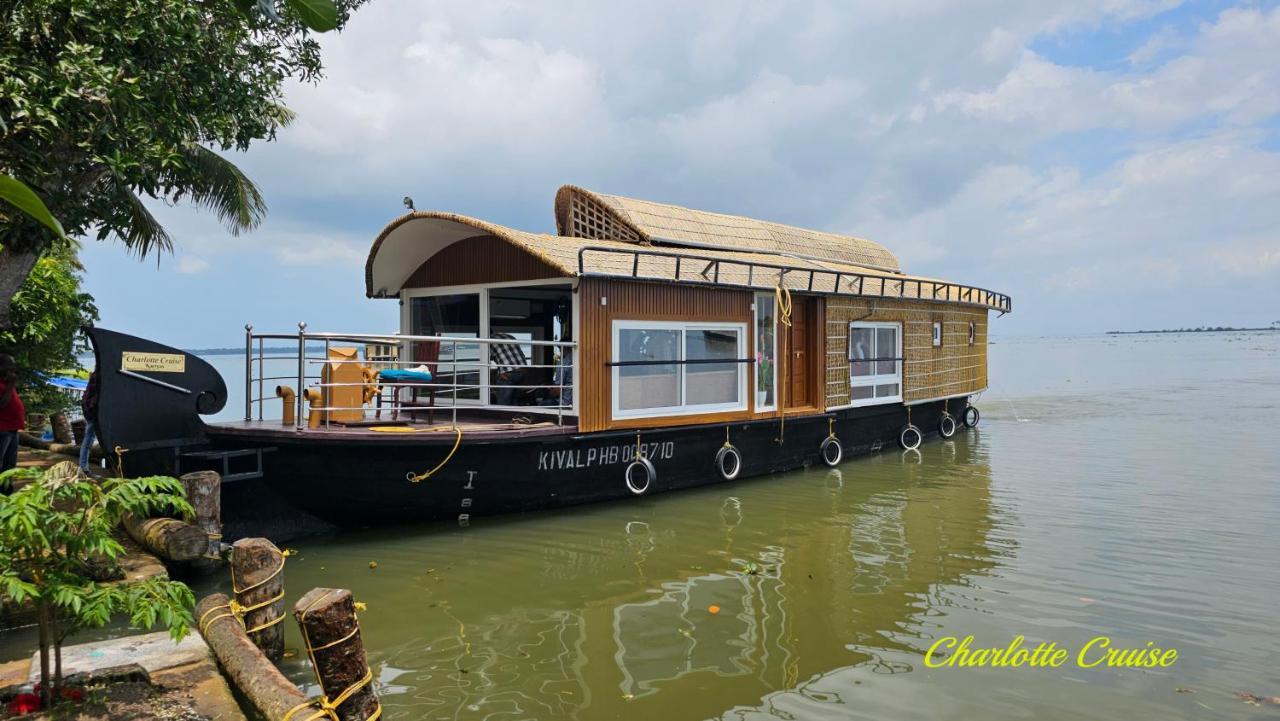 Charlotte Cruise House Boat Ξενοδοχείο Alappuzha Εξωτερικό φωτογραφία